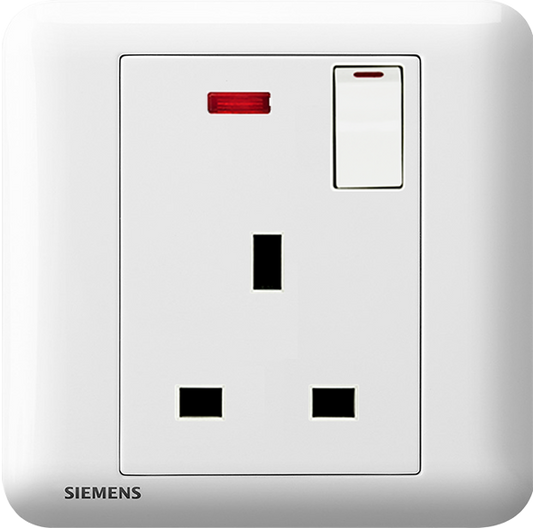 DELTA®seata - 13A 1 Gang SP Switched Socket with Neon Indicator