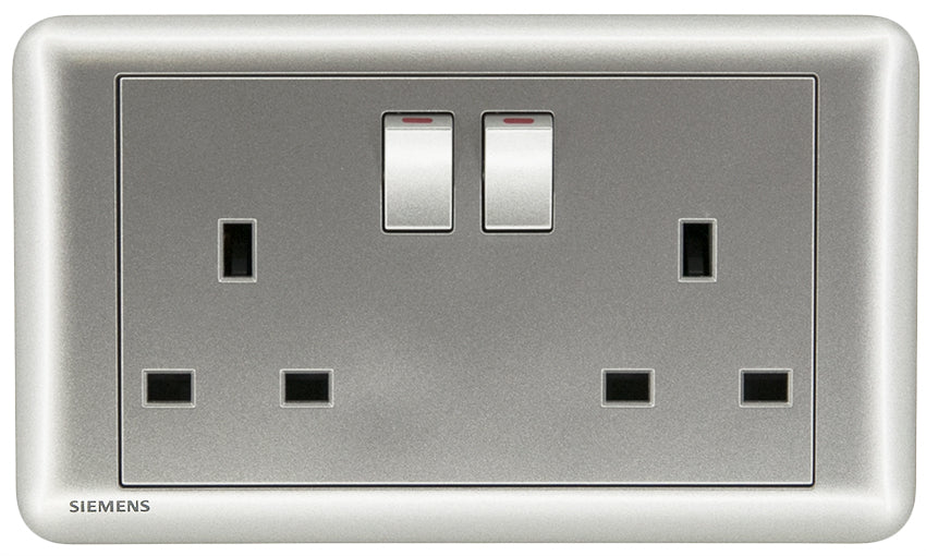 DELTA®seata - 13A Twin Gang Switched Socket with Indicator